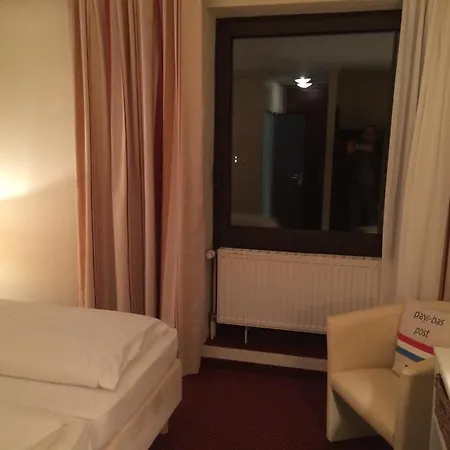 Hotel Waldkur-2