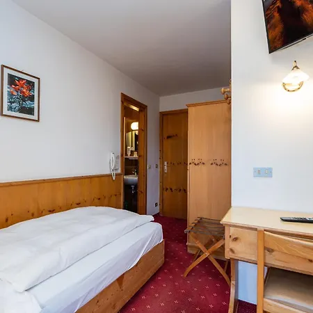Hotel Mary-2