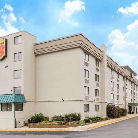 Super 8 By Wyndham Frederick-2