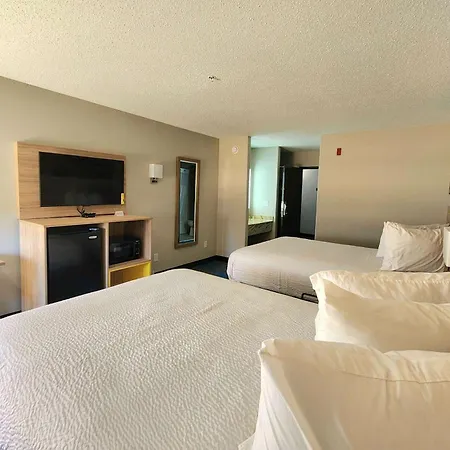 Days Inn & Suites By Wyndham New Iberia-3