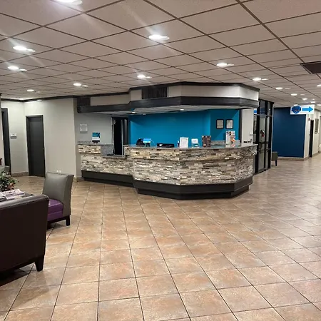 Clarion Inn & Suites Dothan South-2