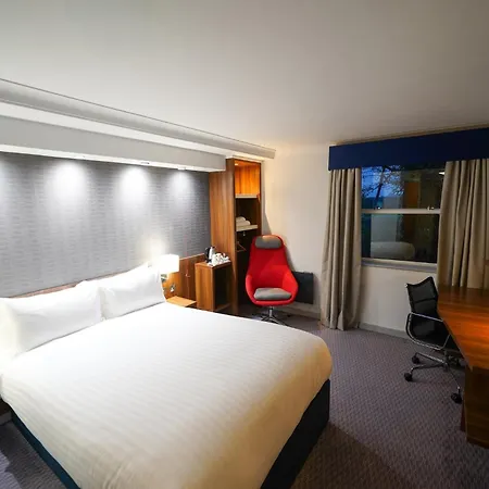 Holiday Inn Express Leeds-East By Ihg-3