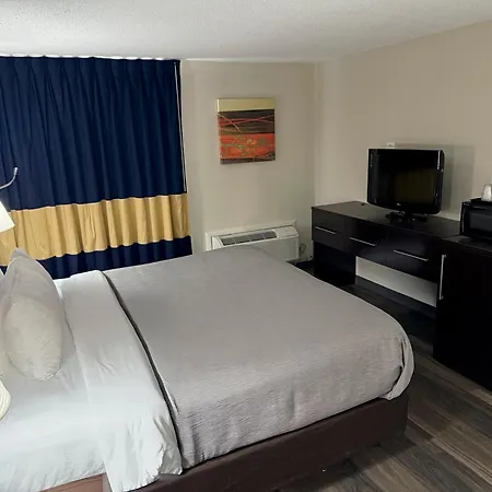 Quality Inn & Suites Banquet Center-3