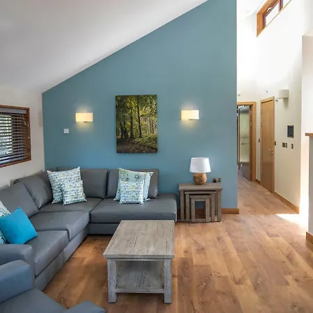 Ardgartan Argyll Cabins - Forest Holidays-3