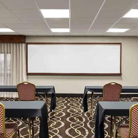 Americinn By Wyndham Grand Rapids Airport North-3