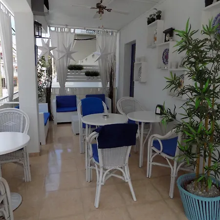 Hostal Villa Maruja-3