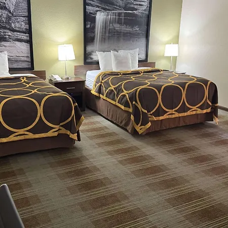 Super 8 By Wyndham Lincoln-3
