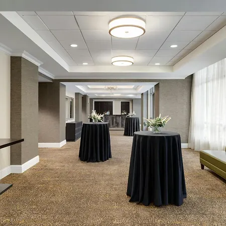 Courtyard By Marriott Charleston Historic District-3