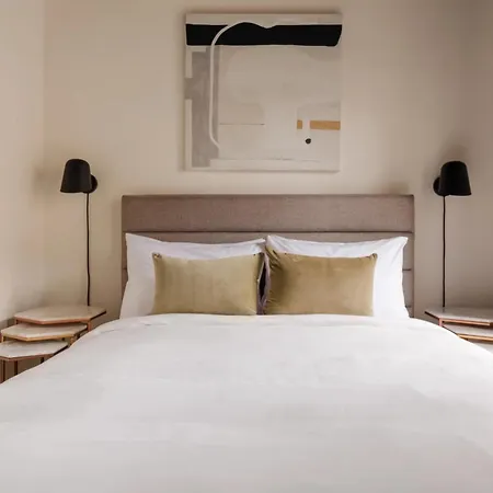 Dupont Circle Embassy Inn By Found-2