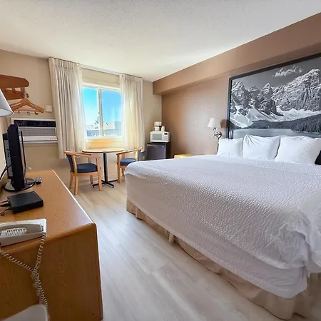 Super 8 By Wyndham Medicine Hat Ab-3