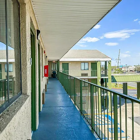 Oyo Hotel Mobile, Al I-65 At Airport Blvd-3