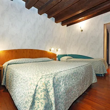Hotel Corot-3