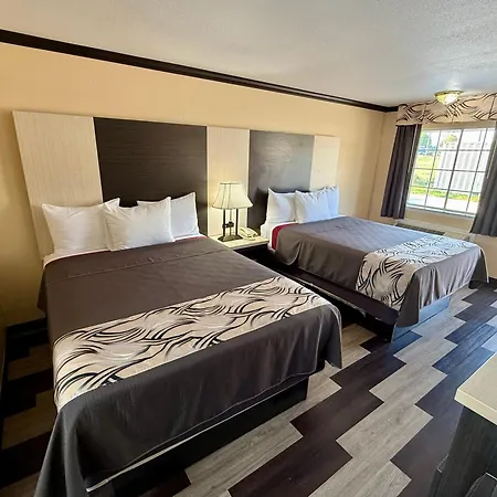 Regency 7 Motel-3