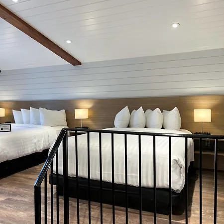 Colonial Hotel & Suites-3