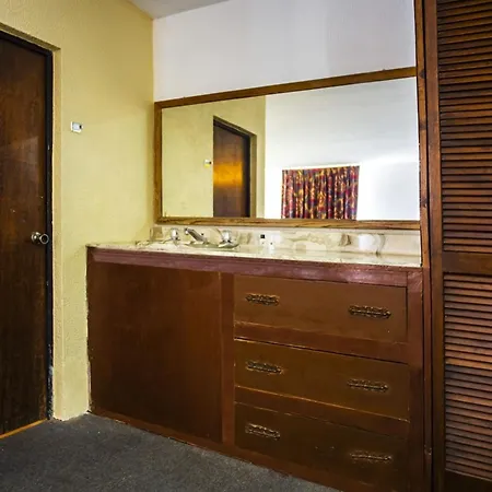 Oyo Hotel Oasis, Matehuala-2