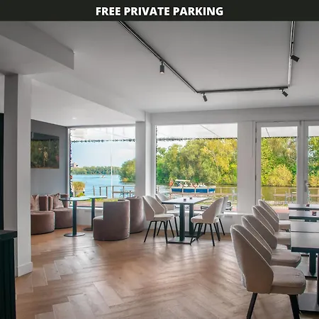 Amsterdam Lake Hotel-3