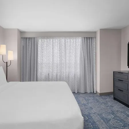 Embassy Suites By Hilton El Paso-3