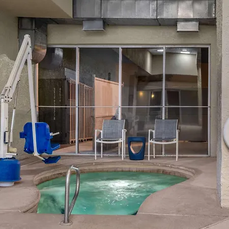 Embassy Suites By Hilton El Paso-3
