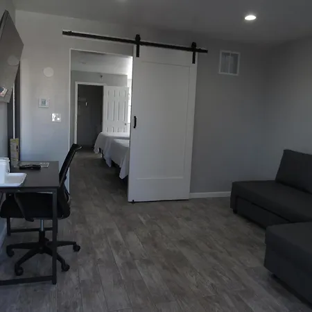 Capri Suites Anaheim-2
