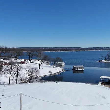 Lake Hudson Inn-3