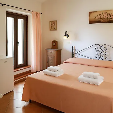B&B Nel Giardino In Fiore-3