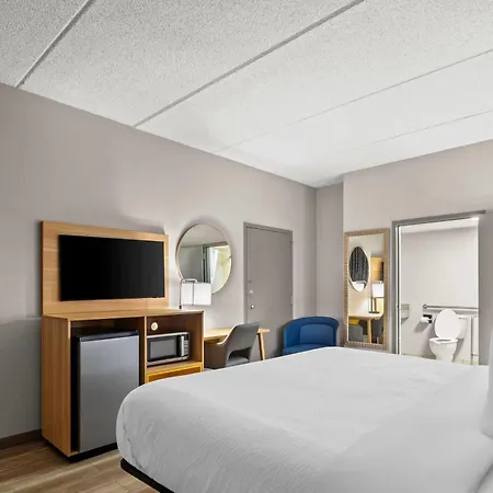 Days Inn By Wyndham Statesboro-3