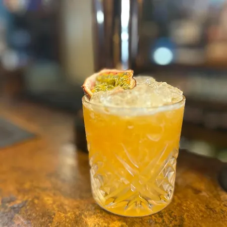 The Limes Bar And Hotel-2