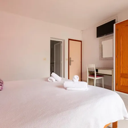 Hostal Marí-2