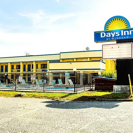 Days Inn By Wyndham Little River-2