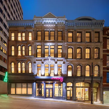 Moxy Cincinnati Downtown-2
