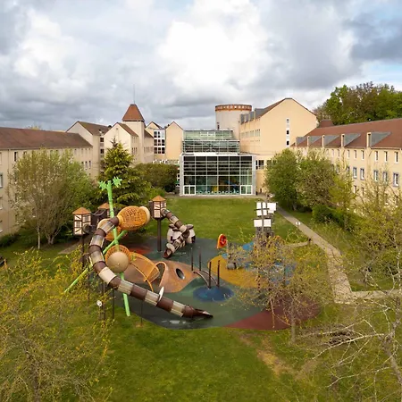 Explorers Hotel Marne-La-Vallee-3