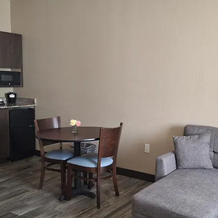 Island Suites-3