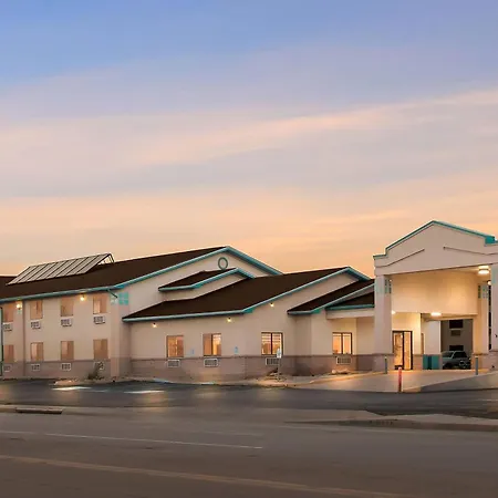 Super 8 By Wyndham Santa Rosa-2