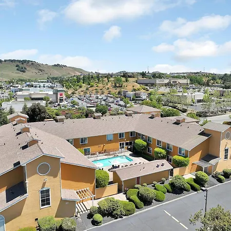 Quality Inn Near Six Flags Discovery Kingdom-Napa Valley-2