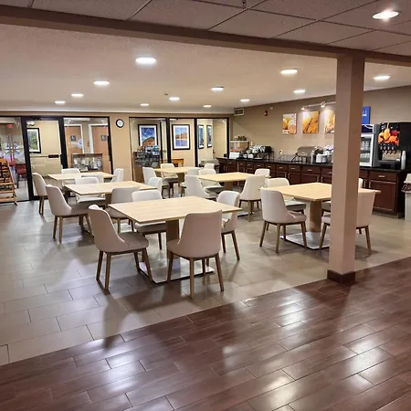 Comfort Inn & Suites Black River Falls I-94-2