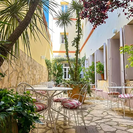 Hôtel L'orque Bleue-3