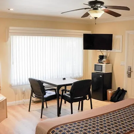 777 Motor Inn-2