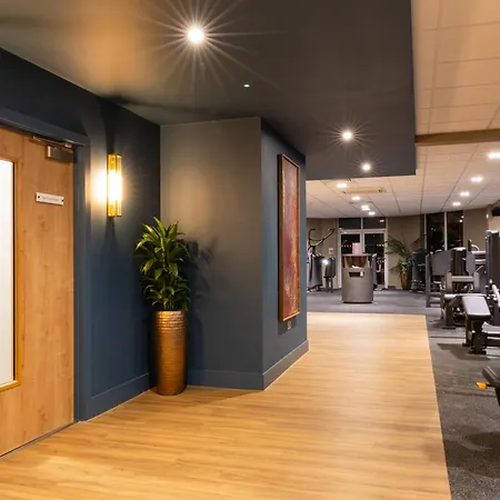 Rooms At David Lloyd Wickwoods-3