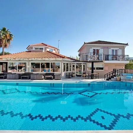 Paradise Apartments-3