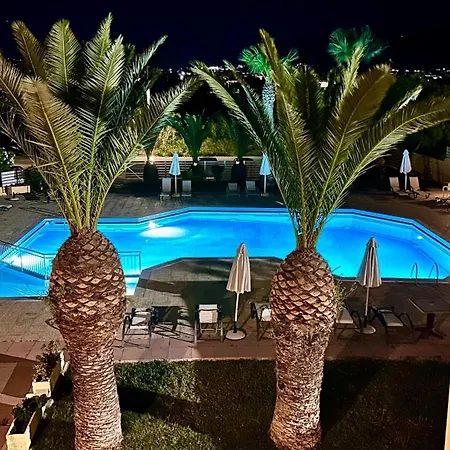 Leonidas Hotel & Studios-3