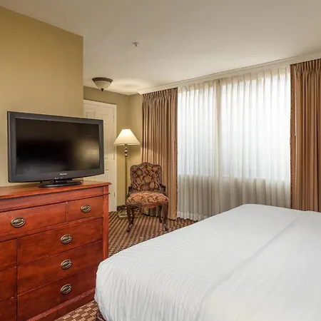 Clarion Collection Hotel Arlington Court Suites-2