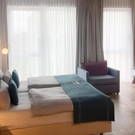 Holiday Inn - The Niu, Flower Konstanz By Ihg-2