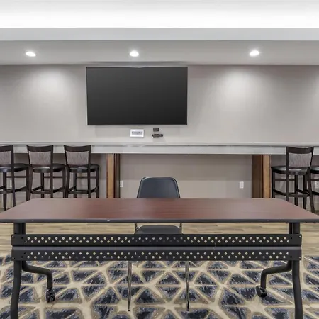 Best Western Plus Hotel At The Convention Center-3