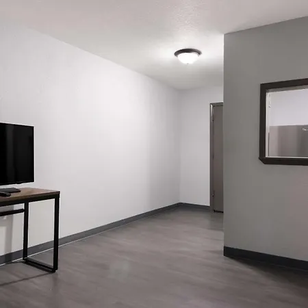Suburban Studios Portage-3