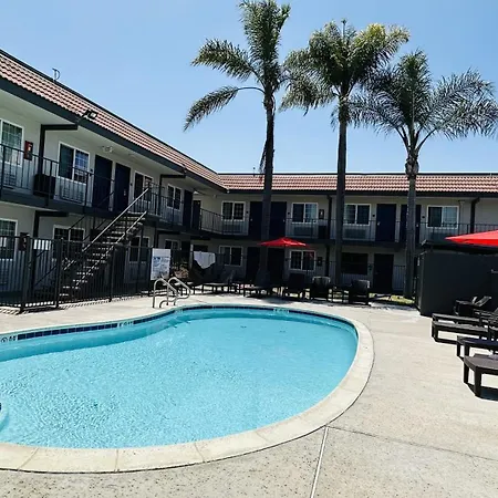 Studio 6 Suites San Ysidro Ca San Diego South Bay-3