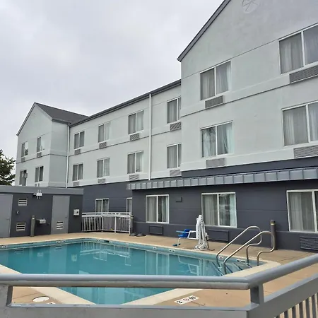 Spark By Hilton Lancaster-2