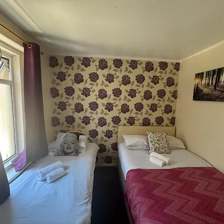 The Shores Hotel, Central Blackpool-3