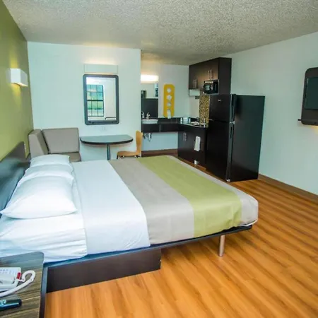 Motel 6-Palestine, Tx-2