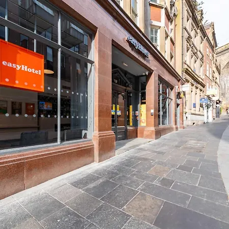 Easyhotel Newcastle-2