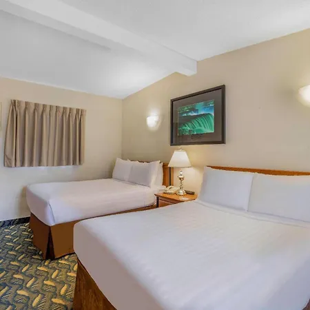 Travelodge By Wyndham Niagara Falls At The Falls-3